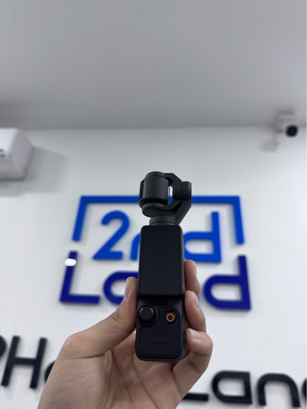 DJI Pocket 3 Creator Combo - Màu đen - Ngoại hình 97,5% - Trầy xước - Kèm case, dây đeo, dây linh kiện type C