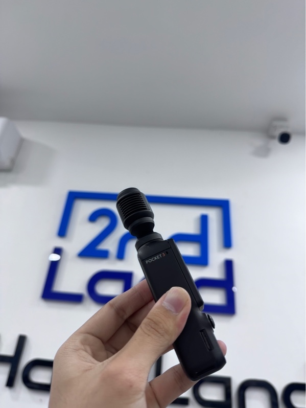 DJI Pocket 3 Creator Combo - Màu đen - Ngoại hình 97,5% - Trầy xước - Kèm case, dây đeo, dây linh kiện type C