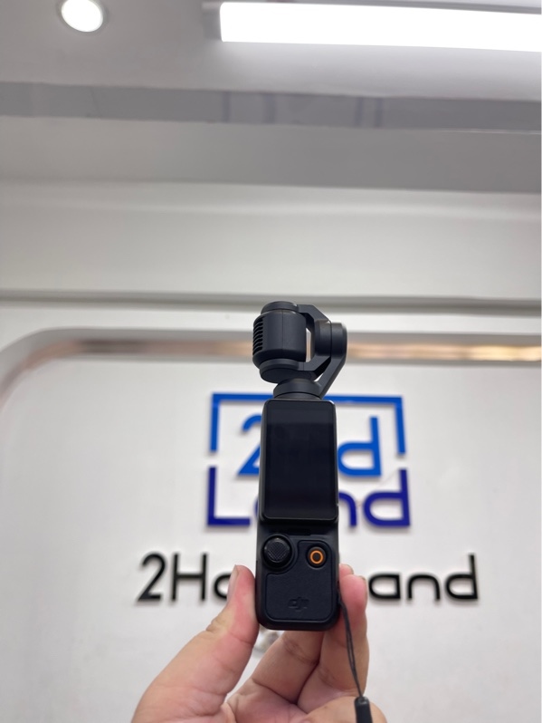 DJI Pocket 3 Creator Combo - Màu đen - Ngoại hình 98% - 1 chỗ mẻ nhẹ viền vỏ - Fullbox (thiếu dây sạc)