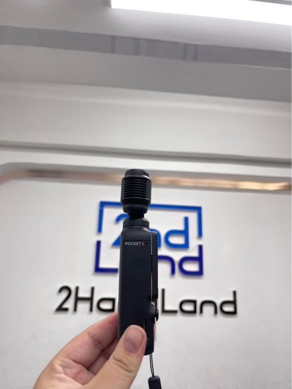 DJI Pocket 3 Creator Combo - Màu đen - Ngoại hình 98% - 1 chỗ mẻ nhẹ viền vỏ - Fullbox (thiếu dây sạc)