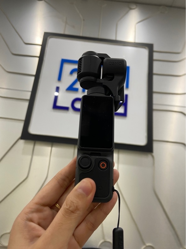 DJI Pocket 4 combo - Màu đen - Ngoại hình: 98% - FullBox - Còn bảo hành hãng 15/06/2027