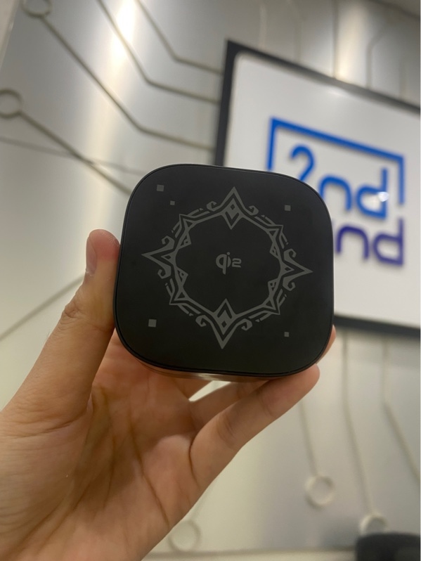 Dock sạc UGREEN MagFlow Qi2 2 in 1 x Genshin Impact - Màu đen - Ngoại hình: 98% - FullBox