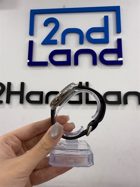 Đồng hồ Amazfit Active 2 - Màu bạc - Ngoại hình 97% - Trầy xước - Kèm đế sạc 1