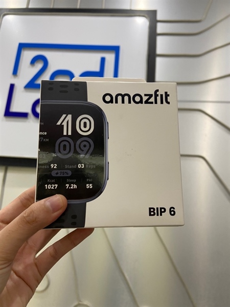 Đồng hồ Amazfit Bip 6 - Màu đen - Ngoại hình: 98% - Cấn sườn - FullBox