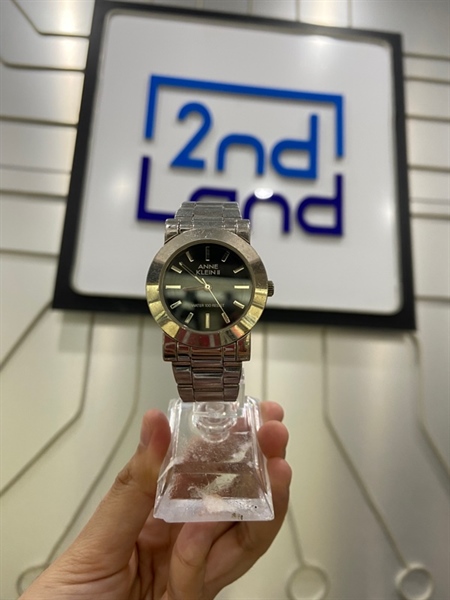 Đồng hồ Anne Klein AL21 10/3003-5-7 LSET - 33mm - Màu bạc đen - Ngoại hình: 97% - Xước kính nhẹ - Body