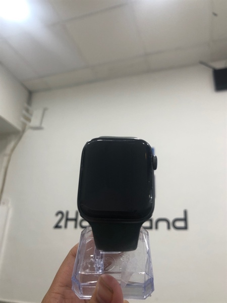 Đông hồ Apple series 4 - GPS - LL/A - 44 mm - Pin 83% - Màu xám - Ngoại hình 98% - Kèm sạc