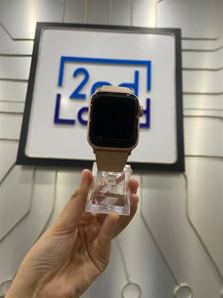 Đồng hồ Apple Watch SE Gen 1/40mm - GPS - LL/A - Pin 89% - Viền Nhôm - Màu hồng - Ngoại hình: 98% - Màn trầy - Body - Kèm sạc spa