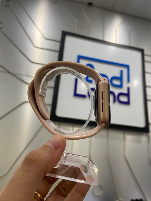 Đồng hồ Apple Watch Se Gen 1/40mm - LL/A - Pin 81% - Màu hồng - Ngoại hình: 98% - Body