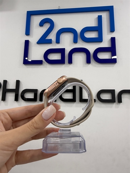 Đồng hồ Apple Watch SE Gen 1 - 40mm - VN/A - GPS - Màu Rose Gold - Pin 98% - Ngoại hình 98% - Màn trầy - Kèm sạc linh kiện 1