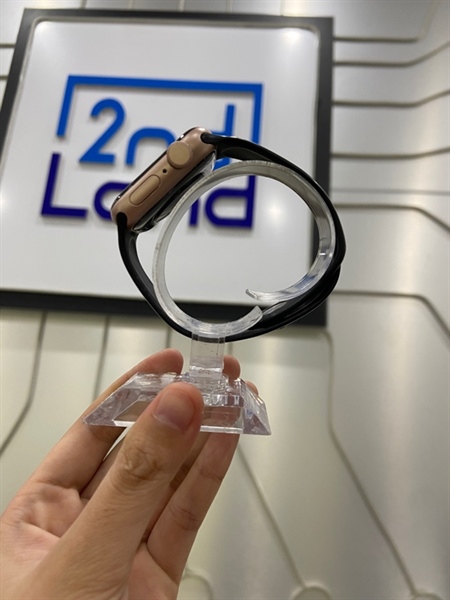 Đồng hồ Apple Watch SE Gen 1/40mm - VN/A - GPS - Pin 100% thay new - Viền nhôm - Màu vàng gold - Ngoại hình: 98% - Kèm sạc 2