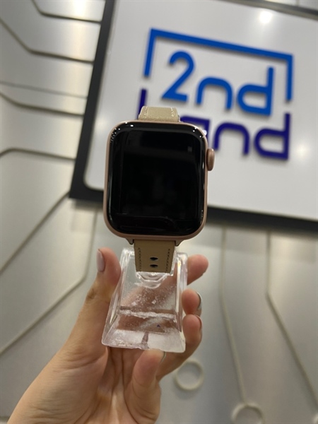 Đồng hồ Apple Watch SE Gen 1/40mm - VN/A - GPS - Pin 86% - Viền nhôm - Màu hồng - Ngoại hình: 98% - Kèm sạc
