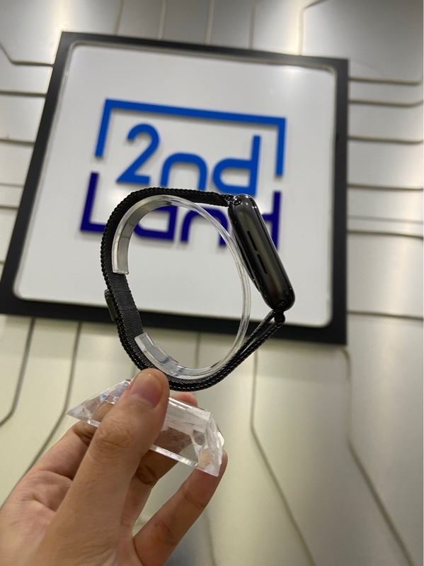 Đồng hồ Apple Watch Se Gen 1 - 44mm - VN/A - GPS - Pin 83% - Viền nhôm - Màu đen - Ngoại hình: 97% - Xước màn nhiều, mất phấn màn hình ở dưới trầy và cấn sườn, mặt sau bể kính - Body - Không bảo hành