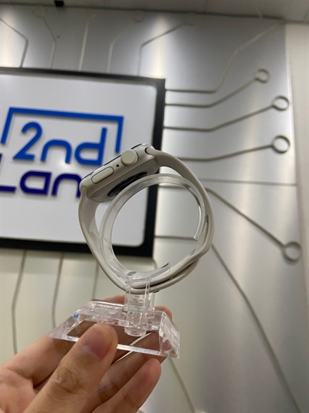 Đồng hồ Apple Watch SE Gen 2/40mm - GPS - VN/A - Bản nhôm - Pin 100% thay new - Màu bạc - Ngoại hình: 97% - Kèm sạc 2