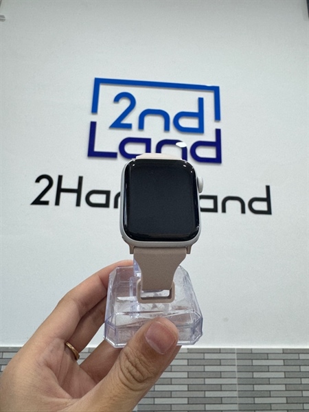Đồng hồ Apple Watch SE gen 2 - 40mm - KH/A - GPS - Màu bạc - Pin 100% - Ngoại hình 98% - Bản khắc tên - Fullbox