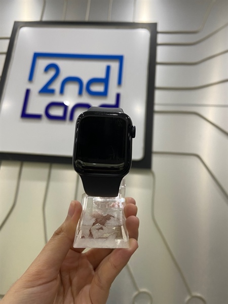 Đồng hồ Apple Watch Se Gen 2/40mm - SA/A - GPS - 32GB - Pin 99% - Màu đen - Ngoại hình: 97% - Mặt kính trầy nhiều - Kèm sạc - Còn bảo hành đến 14/3/2026
