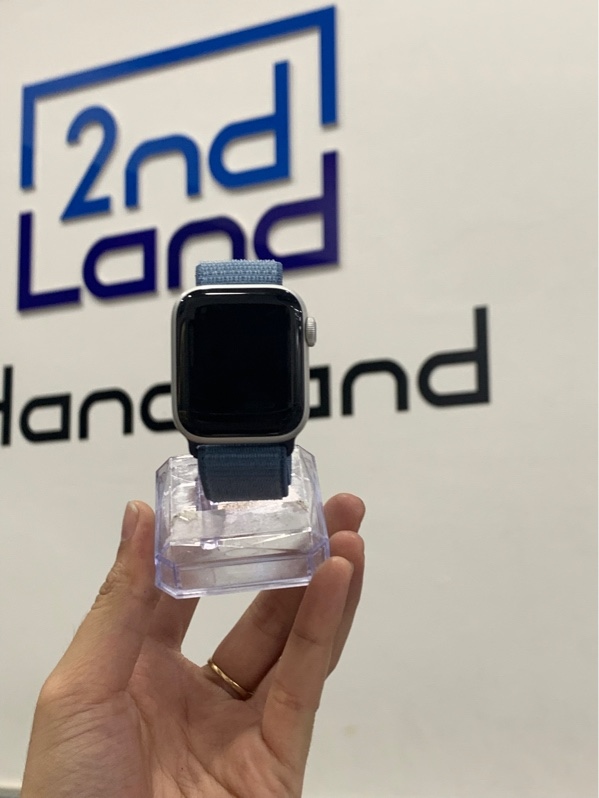 Đồng hồ Apple Watch SE Gen 2 - 40mm - SA/A - GPS - Bản nhôm - Màu Starlight - Pin 90% - Ngoại hình: 98% - Fullbox