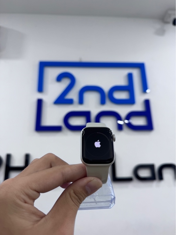 Đồng hồ Apple Watch SE gen 2 - 40mm - VN/A - 32GB - Màu bạc - Pin 87% - Ngoại hình 97% - Trầy xước - Kèm sạc zin