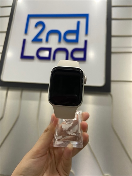 Đồng hồ Apple Watch SE Gen 2/40mm - VN/A - GPS - IOS 16.7 - Pin 98% - Màu trắng - Ngoại hình: 98% - Kèm sạc