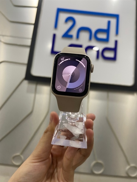 Đồng hồ Apple Watch SE Gen 2/40mm - VN/A - GPS - Pin 93% - Viền nhôm - Màu starlight - Ngoại hình: 98% - Kèm sạc