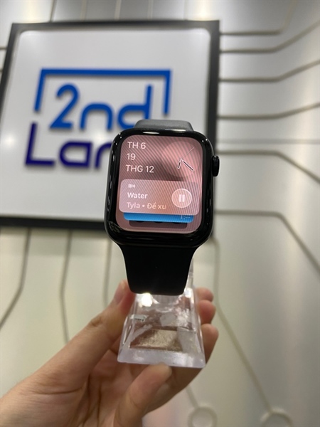 Đồng hồ Apple Watch SE Gen 2/44mm - LL/A - GPS - 32GB - Pin 100% - Màu đen - Ngoại hình: 98% - Màn xước dăm - Kèm sạc