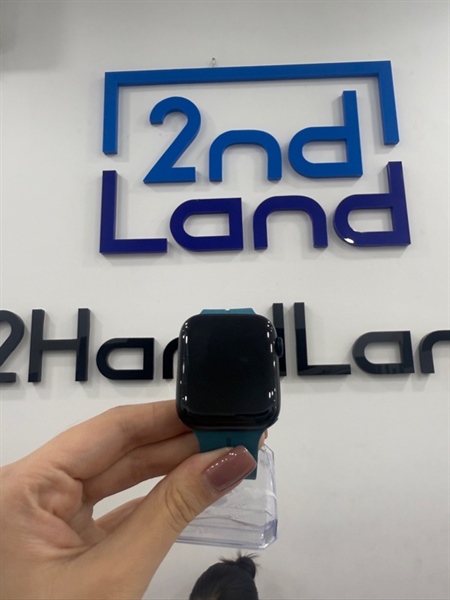 Đồng hồ Apple Watch SE Gen 2 - 44mm - SA/A - GPS - 32GB - Bản nhôm - Màu đen - Pin 99% - Ngoại hình 98% - Tróc sơn 1 góc nhỏ - Còn BH TGDD 02/2026 - Kèm Box , sạc 1