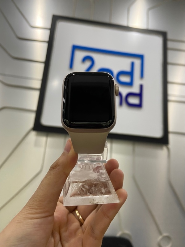 Đồng hồ Apple Watch SE Gen2 /40mm - LL/A - Pin 88% - Màu trắng - Ngoại hình: 97% - Màn có 1 chấm đỏ - Body