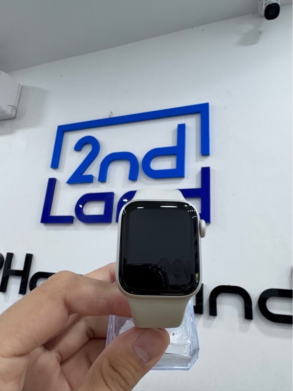 Đồng hồ Apple Watch SE Series 2 - 40mm - LLA - 32GB - iOS 10.2 - Màu bạc - Pin 100% - Ngoại hình 97,5% - xước nhẹ - Kèm sạc