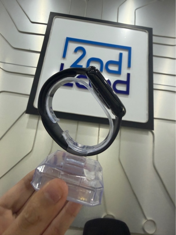 Đồng hồ Apple Watch Series 10/46mm - GPS - Pin 99% - Viền nhôm - Màu đen - Ngoại hình: 97% - Tróc sơn nhiều - Kèm sạc