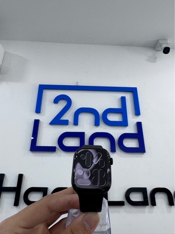 Đồng hồ Apple watch series 11 - 46mm - LW/A - 64gb - GPS - Bản nhôm - Màu midnight - Pin 100% - Ngoại hình 97.5% - Trầy xước nhẹ - Kèm sạc, box