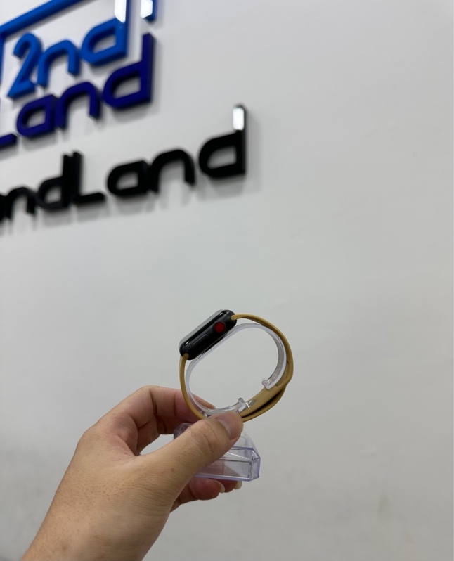 Đồng hồ Apple Watch Series 3/38mm - LL/A - 12GB - LTE không hỗ trợ esim - Pin 100% đã thay - Viền nhôm - Màu đen - Ngoại hình 97% - Kèm dây sạc