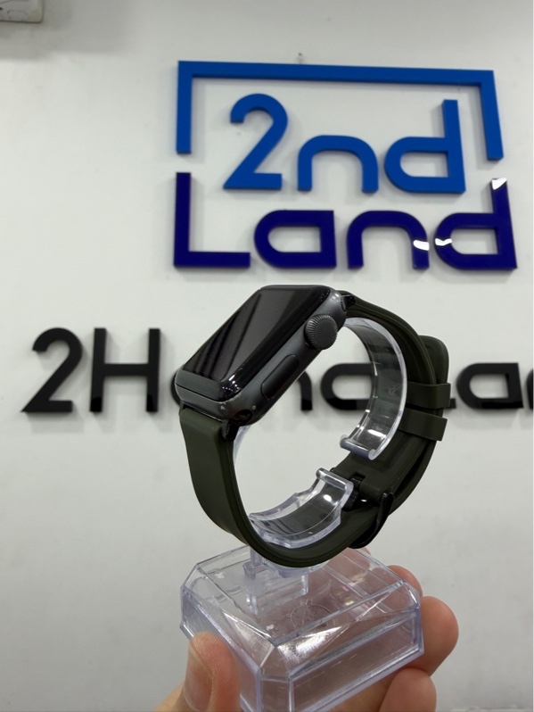 Đồng hồ Apple Watch Series 3 - 38mm - LL/A - GPS - 8GB - Màu xám - Pin 87% - Ngoại hình 96% - Màn ám hồng , màn trầy , tróc sơn nhiều - Kèm sạc