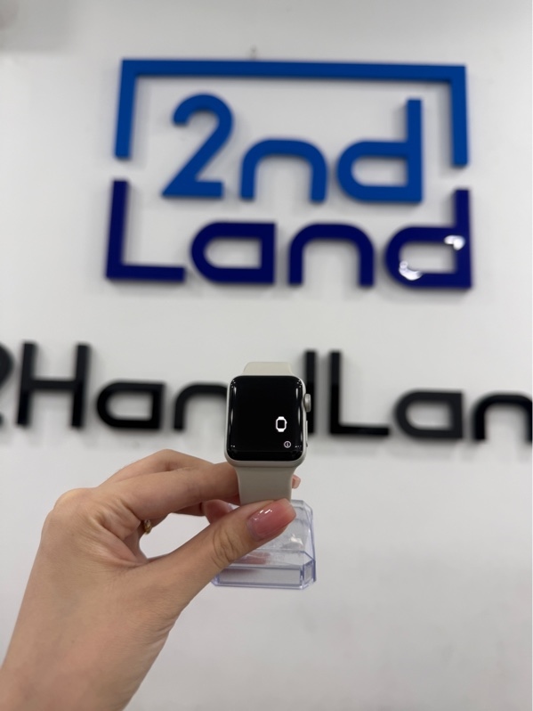 Đồng hồ Apple watch series 3 - 38mm - LL/A - GPS - Màu bạc - Pin 99% - Ngoại hình 97% - Màn ám hồng , trầy xước , tróc sơn - Kèm sạc