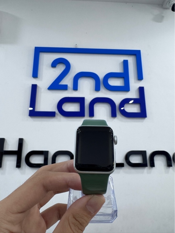 Đồng hồ Apple Watch Series 3 - 38mm - LLA - Màu bạc - Pin 98% - Ngoại hình 97% - Trầy xước - Fullbox