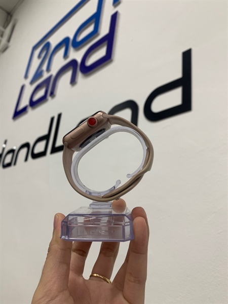 Đồng hồ Apple Watch Series 3 - 38mm - LTE (không esim) - Màu vàng hồng Pin 100% - Ngoại hình: 97% - Trầy nhẹ - Body 2