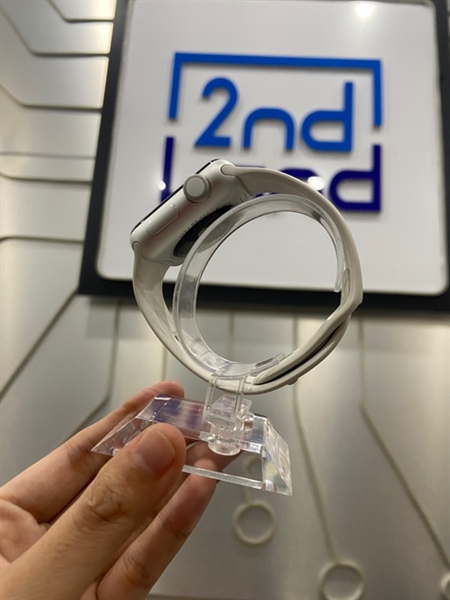 Đồng hồ Apple Watch Series 3/38mm - VN/A - GPS - Pin 100% - Viền nhôm - Màu bạc - Màn xước nhẹ, màn bị 1 chấm mực xanh - Kèm sạc 2