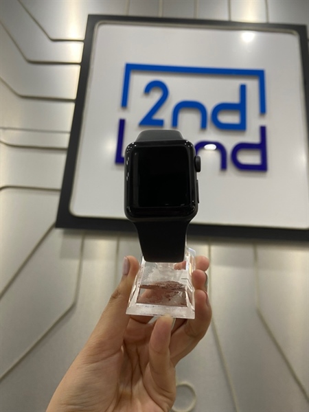 Đồng hồ Apple Watch Series 3/38mm - VN/A - GPS - Pin 93% - Màu đen - Ngoại hình: 98% - Màn ám xanh nhẹ - Kèm sạc