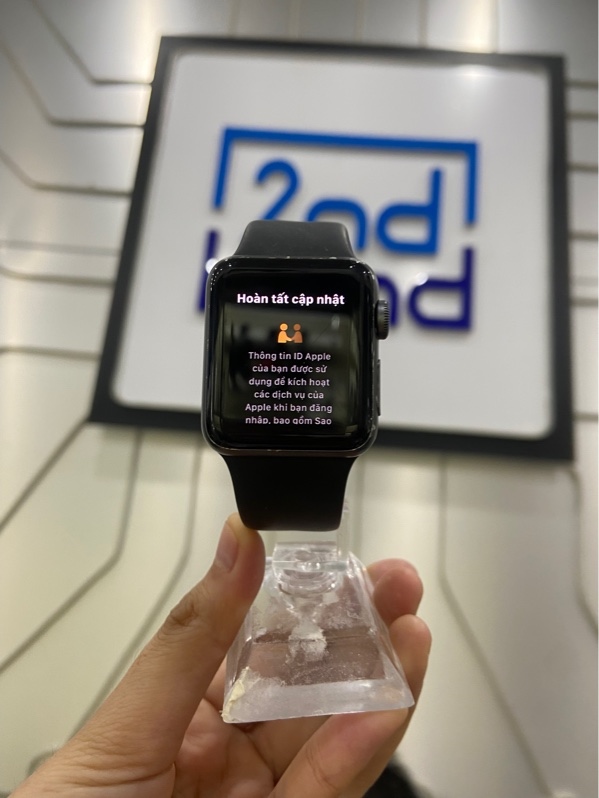 Đồng hồ Apple Watch Series 3/38mm - VN/A - GPS - Pin 97% - Viền nhôm - Màu đen - Ngoại hình: 97% - Trầy sườn, màn xước, màn đánh kính, ám viền hồng - Kèm sạc