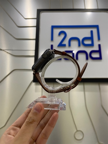 Đồng hồ Apple Watch Series 3/42mm - CH/A - GPS - Pin 91% - Màu đen - Ngoại hình: 98%- Viền ám xanh nhẹ - Kèm sạc 2