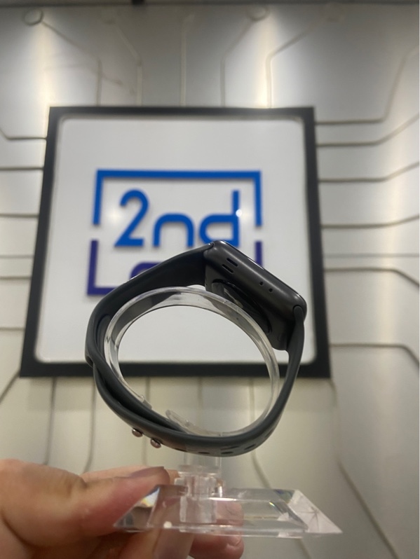 Đồng hồ Apple Watch Series 3/42mm - GPS - Pin 100% thay new - Viền nhôm - Màu đen - Ngoại hình: 98% - Kèm sạc