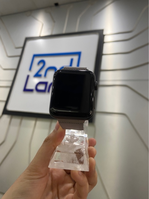 Đồng hồ Apple Watch Series 3/42mm - GPS - Pin 93% - Viền nhôm - Màu đen - Ngoại hình: 98% - Body