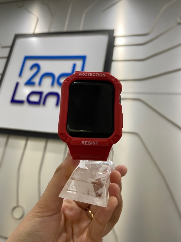 Đồng hồ Apple Watch Series 3/42mm - GPS - Pin bảo trì - Viền nhôm - Màu đen - Ngoại hình: 97% - Xấu, màn xước nhiều - Kèm sạc