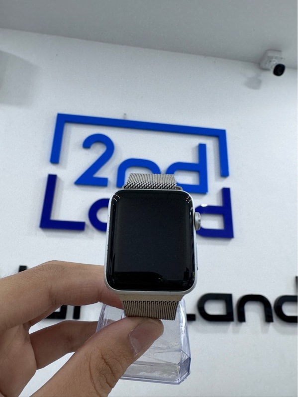 Đồng hồ Apple watch series 3 - 42mm - LL/A - GPS - Màu xám - Pin 91% - Ngoại hình 97% - Màn ám xanh, viền trầy xước, cấn góc, màn xước dăm - Kèm sạc