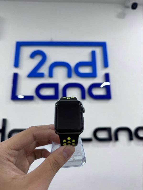 Đồng hồ Apple watch series 3 - 42mm - LL/A - LTE không esim VN - 16Gb - Bản nhôm - Màu xám - Pin 83% - Ngoại hình 97% - Kính trầy, viền trầy xước , cấn, mẻ kính trong - Kèm sạc - KHÔNG BẢO HÀNH