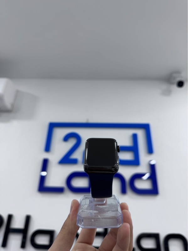 Đồng hồ Apple Watch series 3 - 42mm - LL/A - LTE không esim VN - Màu đen - Pin 100% - Ngoại hình 97% - Kính màn trầy xước, viền xước - Kèm sạc