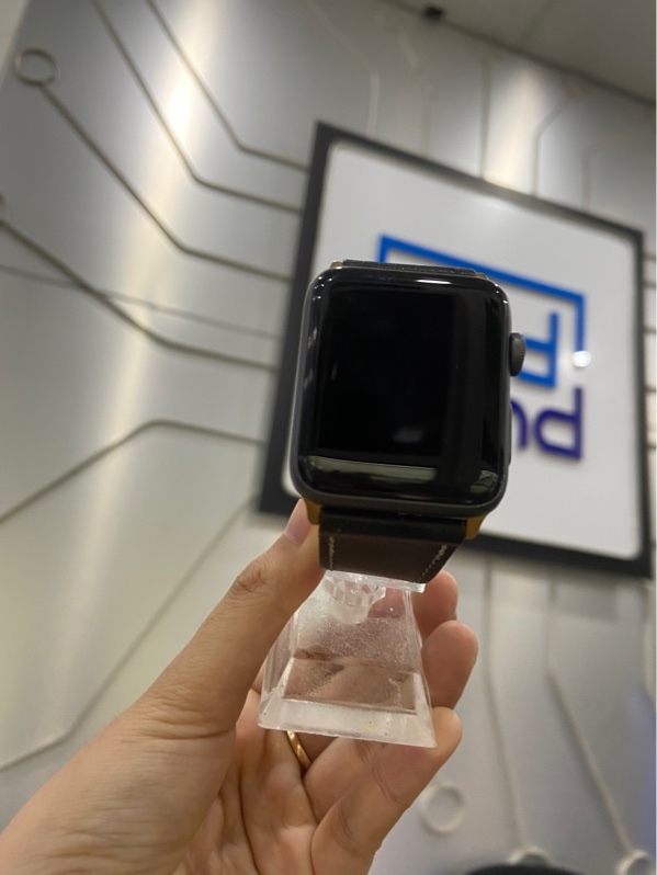 Đồng hồ Apple Watch Series 3 - LTE (không hỗ trợ esim VN) - Pin 85% - Màu đen - Ngoại hình: 98% - Body