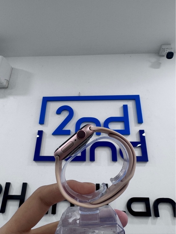 Đồng hồ Apple Watch series 4 - 40mm - LL/A - GPS,LTE không esim VN - Màu hồng - Pin 100% - Ngoại hình 98% - Màn trầy- Kèm sạc LK