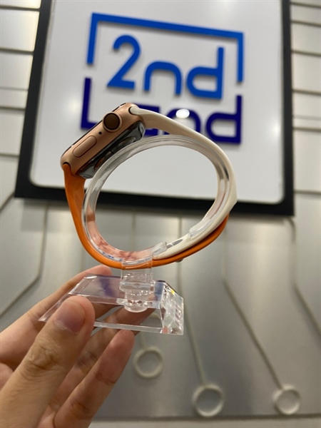 Đồng hồ Apple Watch Series 4/40mm - LL/A - GPS - Pin 100% thay new - Màu rose - Ngoại hình: 98% - Kèm sạc 2