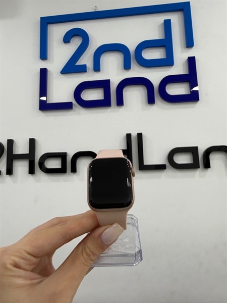 Đồng hồ Apple Watch Series 4 - 40mm - LL/A - LTE không esim VN - Màu hồng - Pin 100% - Ngoại hình 98% - Viền trầy - Kèm sạc