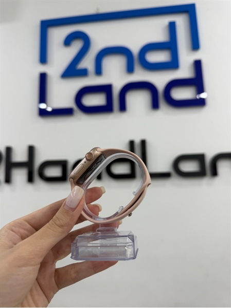 Đồng hồ Apple Watch Series 4 - 40mm - LL/A - LTE không esim VN - Màu hồng - Pin 100% - Ngoại hình 98% - Viền trầy - Kèm sạc 1