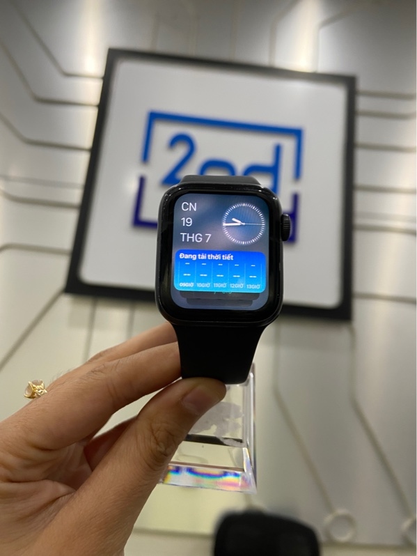 Đồng hồ Apple Watch Series 4/40mm - LL/A - LTE không hỗ trợ Esim - Pin 100% thay new - Màu xám - Ngoại hình: 98% - Màn xước dăm - Kèm sạc